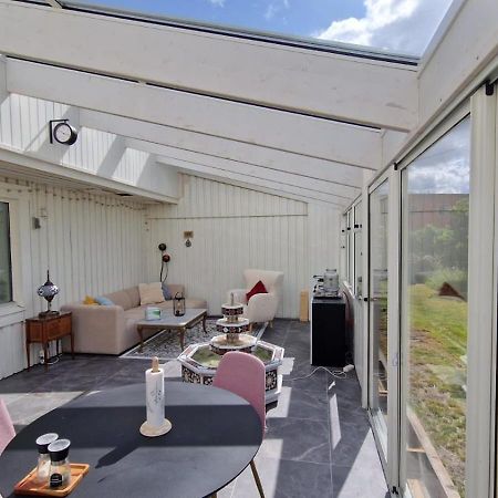 Bla Rummet - Rum Naera Bad Och Centrum - Saengklaeder & Handdukar Ingar Färjestaden Exterior foto